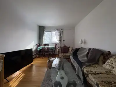 Plusieurs appartements 3 et demi situés dans un complexe immobilier localisé à Sainte-Foy à proximit...