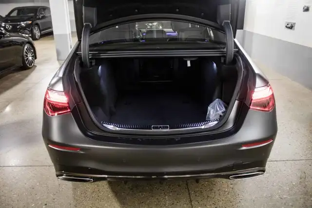 2025 Mercedes-Benz S-Class S 580 4MATIC Sedan in Cars & Trucks in Edmonton - Image 11