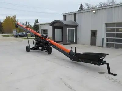 AGI $3000 Rebate, Limited Time Offer. New 2022 Batco BCX3 1549 Field Loader, Pinch S Drive, New Hydr...