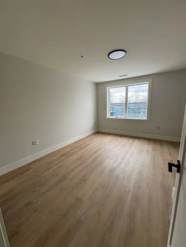 Modern 2 Bedroom Corner in the Heart of Halifax in Long Term Rentals in City of Halifax - Image 9