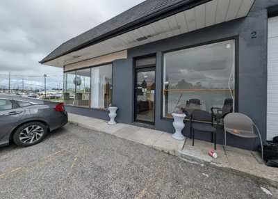 Auto mechanic shop registered as Safety station with 2 Hoists and all Equipment North of New market...