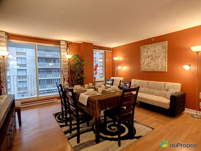 $500,000 - Condominium in Ville-Marie (downtown, old Mtl) — photo 1