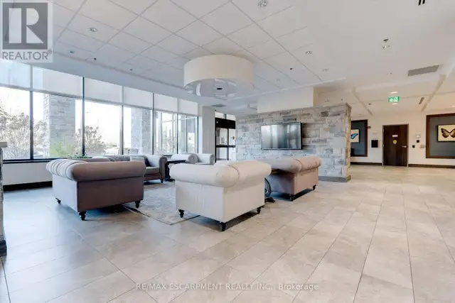 106 - 3290 NEW STREET Burlington (Roseland), Ontario in Houses for Sale in Oakville / Halton Region - Image 5