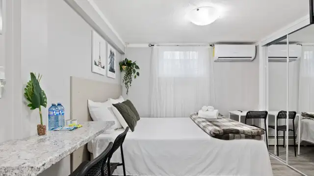 C18 UNIT C - STUDIO – FULLY FURNISHED | ALL UTILITIES in Long Term Rentals in Moncton - Image 3