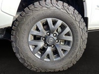 This Toyota Tacoma has a powerful Regular Unleaded V-6 3.5 L/211 engine powering this Automatic tran... (image 9)