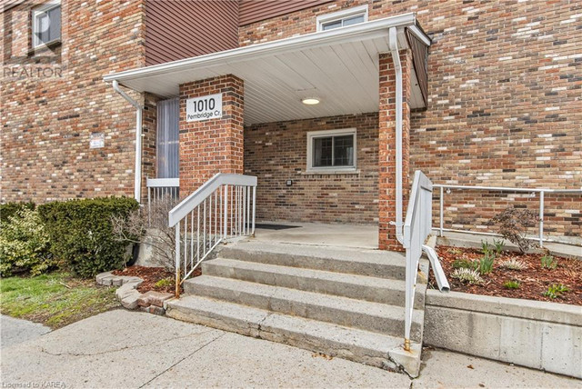 1010 PEMBRIDGE Crescent Unit# 110 Kingston, Ontario in Condos for Sale in Kingston - Image 2