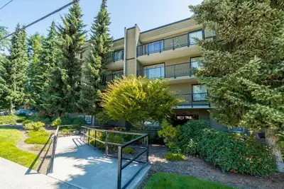 Fantastic opportunity in the heart of Guildford! This bright and spacious 2-bedroom, 1-bathroom home...