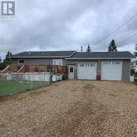 4821 48 Street Hardisty, Alberta in Houses for Sale in Red Deer - Image 2