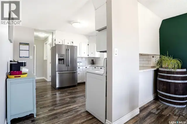 230 Prairie AVENUE Briercrest, Saskatchewan in Houses for Sale in Moose Jaw - Image 11