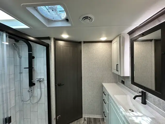 2023 Crossroads RV Redwood 4001 LK Fifth wheels 2023 CrossRoads  in Travel Trailers & Campers in Lanaudière - Image 21