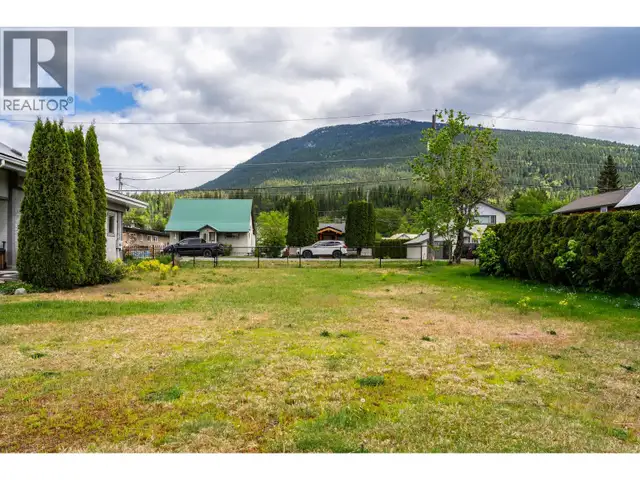 1311 Front Street Revelstoke, British Columbia in Land for Sale in Revelstoke - Image 7