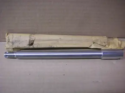 NOS Yamaha front axle 341-25181-01 fits SR 500 1979 to 1981 XS 650 1977 to 1983 XS1100 1978 to 1981...