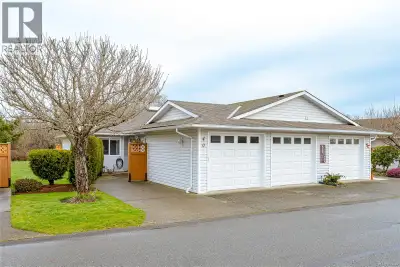 Open Sunday, February 8th, 1-3. Located in a convenient location yet still a peaceful setting, this...