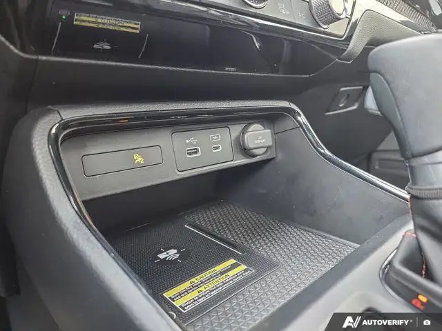 2024 Honda CR-V Hybrid Touring AWD | Apple Car Play | Android in Cars & Trucks in Ottawa - Image 27