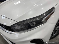 This Kia Forte has a strong Regular Unleaded I-4 2.0 L/122 engine powering this Variable transmissio... (image 8)