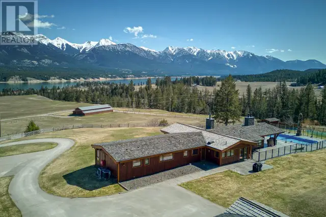 2175 WESTSIDE Road Invermere, British Columbia in Houses for Sale in Revelstoke - Image 11
