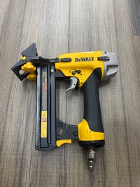 DeWalt DWEHF1838K Flooring Stapler City of Toronto Toronto (GTA) Preview