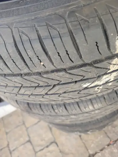 Pneus en très bonnes état à vendre