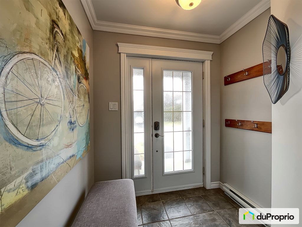 $505,000 - Semi-detached in Sherbrooke (Jacques-Cartier) — photo 2