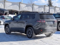 This Jeep Cherokee has a durable Intercooled Turbo Gas/Electric I-4 1.6 L/98 engine powering this Va... (image 6)