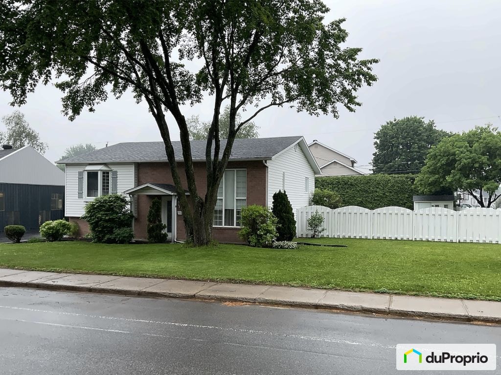 $460,000 - Bungalow in Trois-Rivières (Cap-De-La-Madeleine) — photo 1
