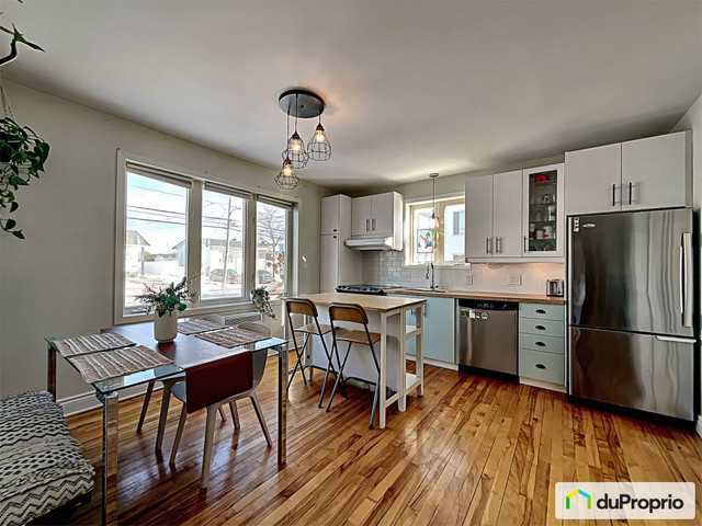 $420,000 - Duplex for sale in St-Hyacinthe dans Maisons à vendre  à Saint-Hyacinthe - Image 3