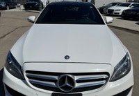 2016 Mercedes-Benz C300 4MATIC | AWD | Sunroof | Heated Seats | Backup Camera | 175,472 KM 2.0L Turb... (image 1)