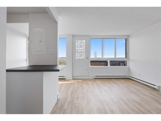 2 Bedroom Apartment for Rent - 2969 Fairlea Crescent in Long Term Rentals in Ottawa - Image 9