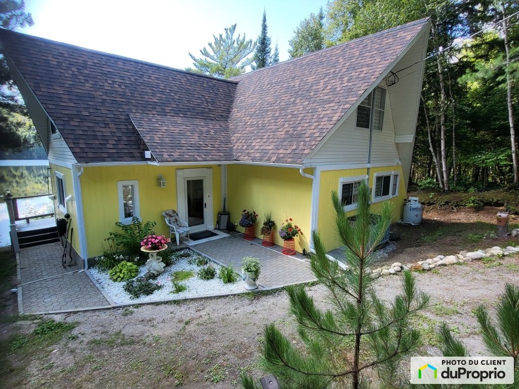 $450,000 - 2 Storey for sale in Lac-St-Paul — photo 1