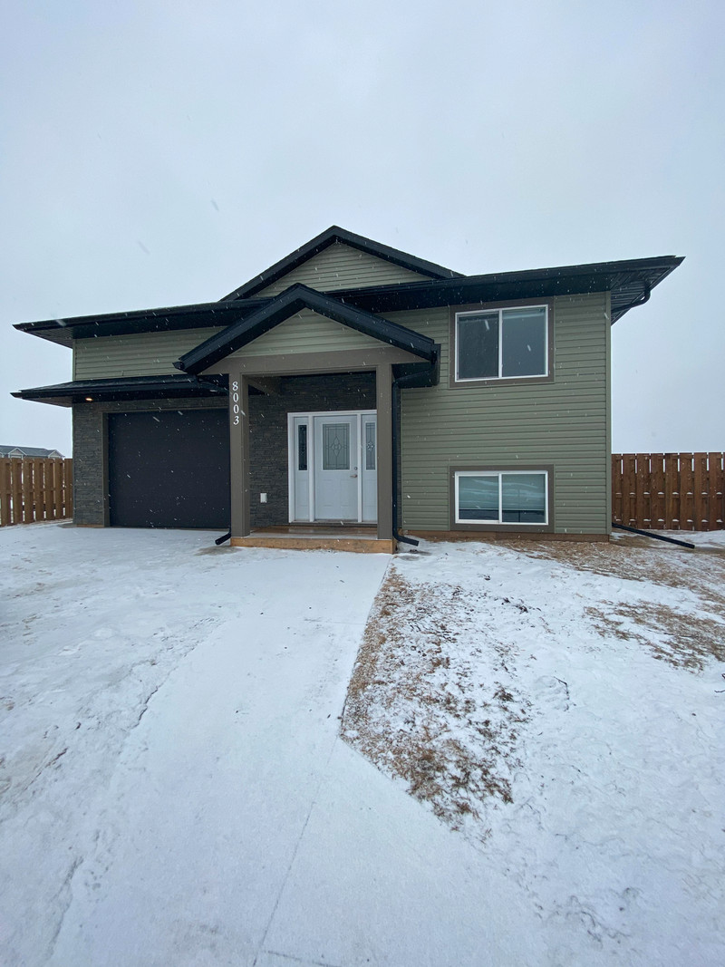 FULLY FURNISHED DOWN SUITE AVAILABLE NOW! Long Term Rentals Fort St