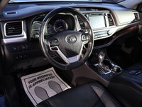 SAFETY INCLUDED LOCAL ONTARIO CAR 7 PASSENGER GREAT CONDITIONS Very Clean AWD Toyota Highlander LIMI... (image 9)