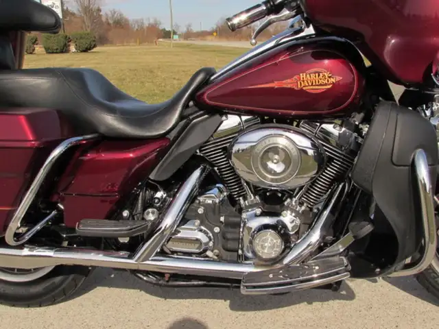 2008 Harley-Davidson FLHTC Electra Glide Classic in Sport Touring in Leamington - Image 8