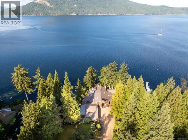 960 Lands End End North Saanich, British Columbia in Houses for Sale in Victoria - Image 5