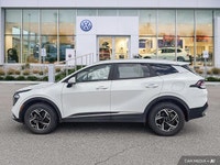 This Kia Sportage delivers a Regular Unleaded I-4 2.5 L/152 engine powering this Automatic transmiss... (image 1)