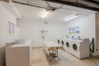 Akelius one bedroom apartment for rent. Located near de Maisonneuve in the Notre-Dame-De-Grace neigh... (image 3)