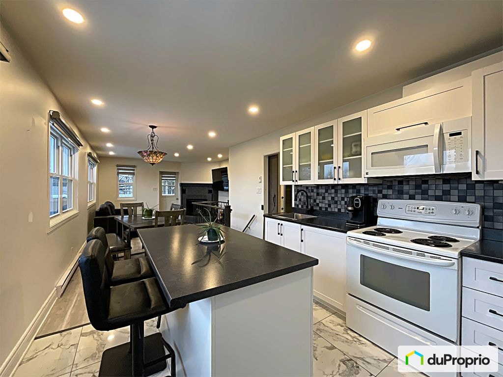 $388,000 - Bungalow for sale in St-Sauveur — photo 3