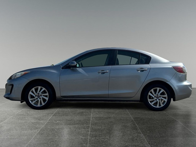 2013 Mazda Mazda3 4dr Sdn Auto GX/ Bluetooth/ BackupCam in Cars & Trucks in Calgary - Image 2