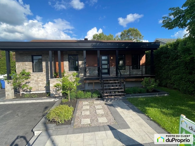 $465,000 - Bungalow for sale in Jonquière (Arvida) — photo 1