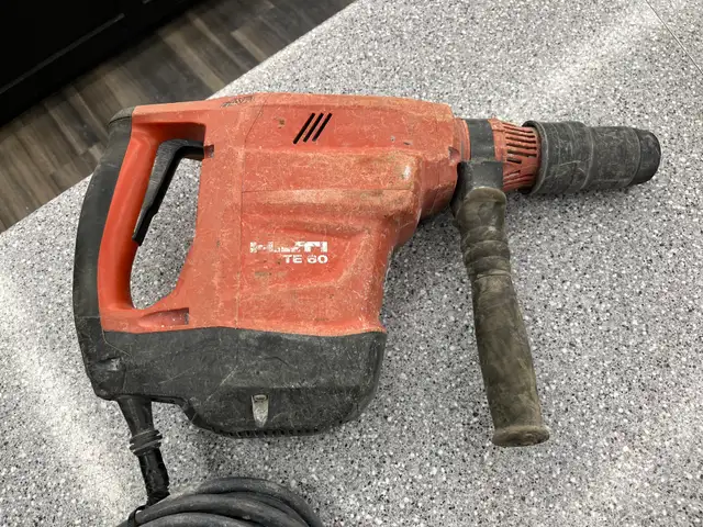 Hilti TE 60 Rotary Hammer Drill in Power Tools in City of Toronto - Image 3