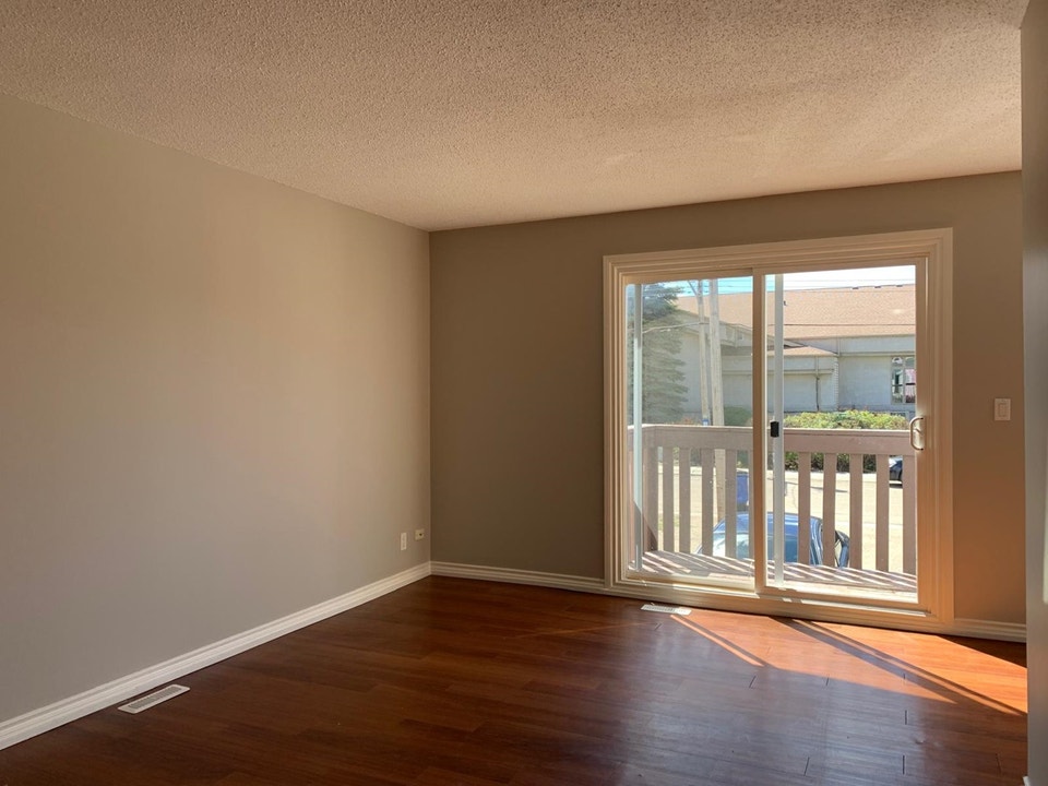 Beautiful 3 Bedroom Unit in Sylvan Lake!!!! 5