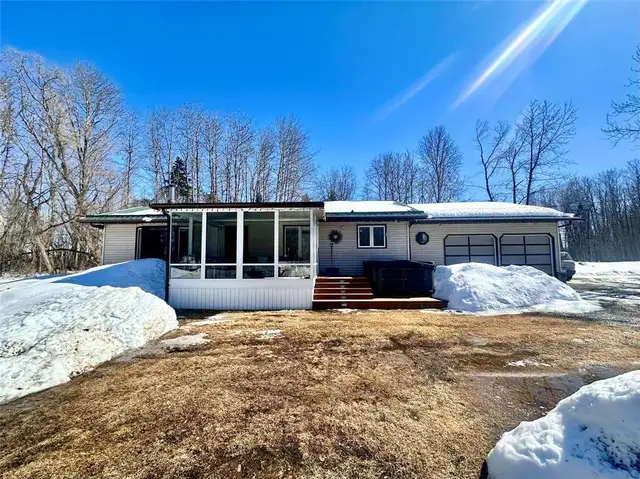 208 Landels Road The Pas, Manitoba in Houses for Sale in Winnipeg - Image 2