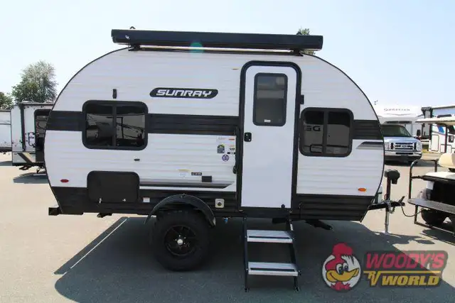 2027 SUNSET PARK RV SUNRAY 149 in Travel Trailers & Campers in Abbotsford - Image 3
