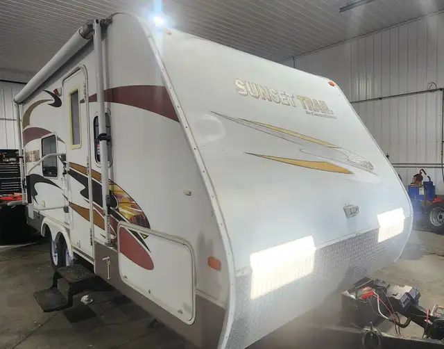 2007 Cross Roads SUNSET TRIAL in RVs & Motorhomes in Prince Albert - Image 3