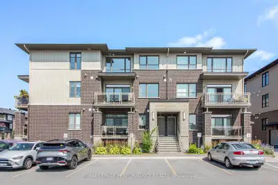 Spectacular Upper-Level 2-Storey Condo Top Floor with Premium Finishes! Welcome to this rarely avail...