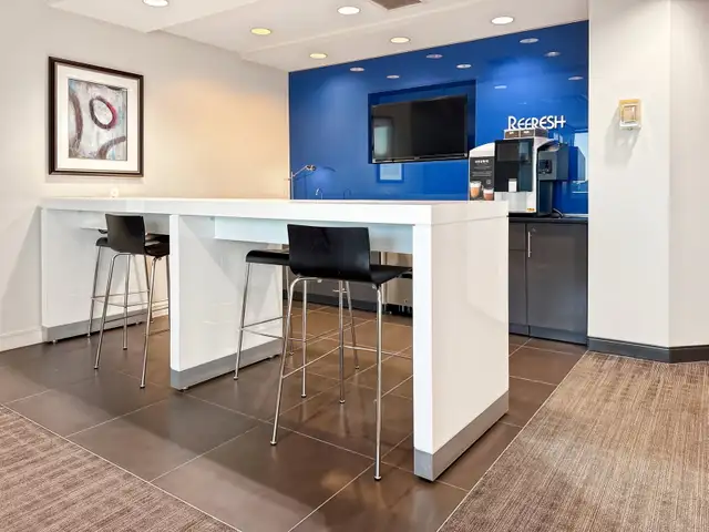 Office space for rent for 4 persons in 10 Milner Business Court in Commercial & Office Space for Rent in City of Toronto - Image 8