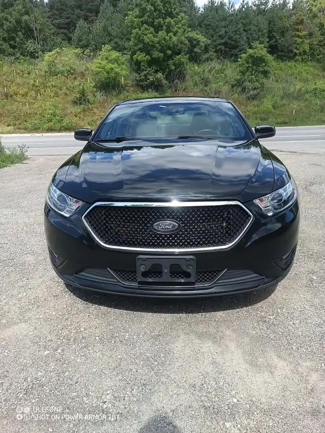 2017 Ford Taurus SHO-AWD-One Owner!545693725822167042
