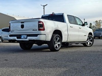 WOW! SPORT CREW CAB! EXTRA CLEAN INSIDE AND OUT! CLEAN CARFAX, NO ACCIDENTS, 5.7L HEMI V8, 4X4, LEAT... (image 7)