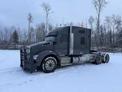 2019 Kenworth T880 6x4 Sleeper Truck Tractor Comes with a Paccar MX-13 diesel engine, 510hp ,862859...