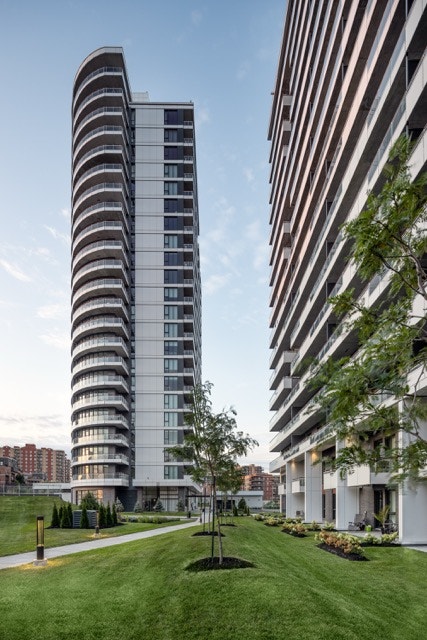 3405 Boul le Carrefour — photo 3