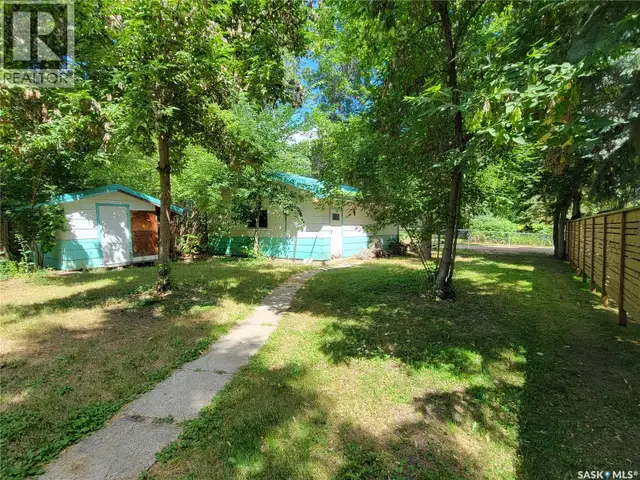 27 Elm STREET Katepwa Beach, Saskatchewan in Houses for Sale in Regina - Image 11